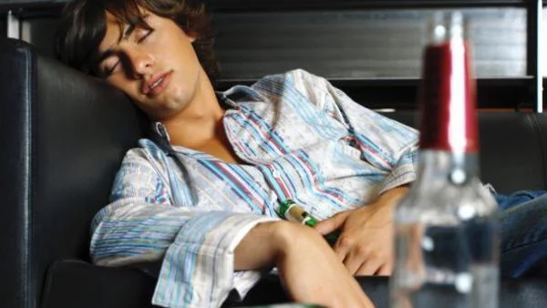 Изобретиха алкохолен спрей, с който се отрязваш веднага