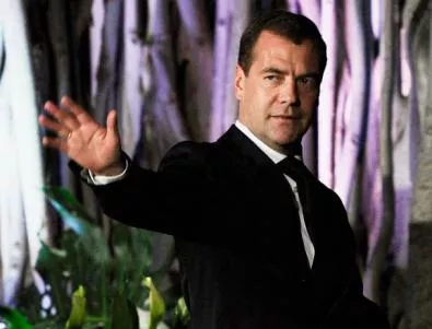 Медведев обещава сериозни рокади в правителството 