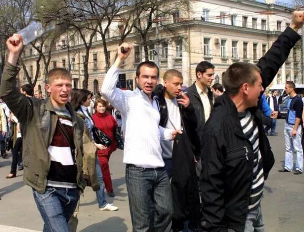 Молдовските румънци към Путин: Изтегли окупационните войски!