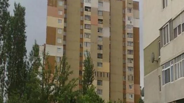 Усукан и евакуиран блок в София