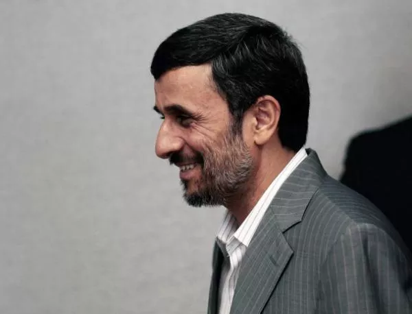 Ахмадинеджад ще посети Китай 