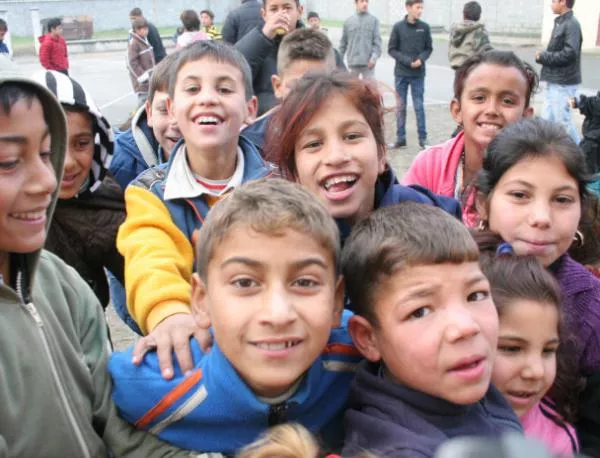 Над 20% от пълнолетните роми - неграмотни
