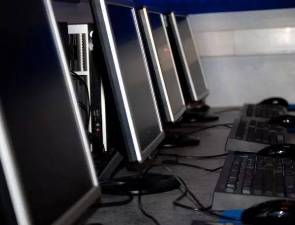 Открит е безпрецедентен компютърен вирус-кибероръжие