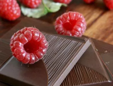 100 гр черен шоколад дневно пази от инфаркт