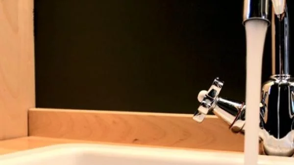 Топлата вода поевтинява с до 30%