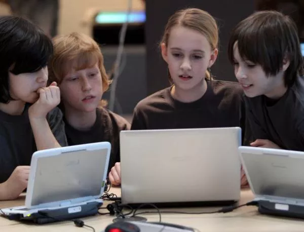 Децата между 10 и 13 години са най-застрашени в Интернет
