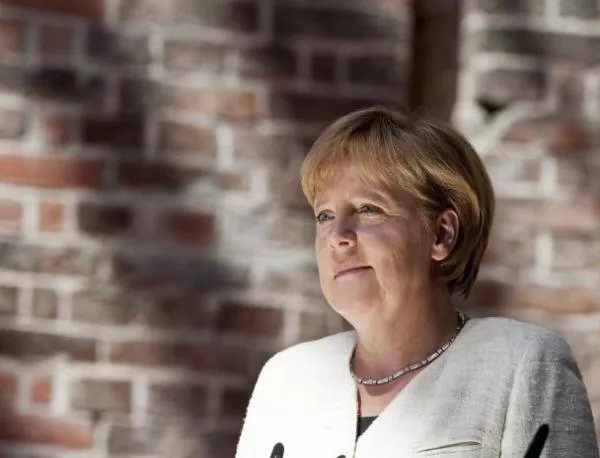 Меркел: Ще бъде катастрофално, ако се отклоним от курса 