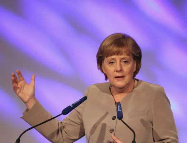 Меркел: Всички погледи са вперени в Германия 