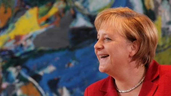 Меркел няма да присъства на мача Германия - Гърция