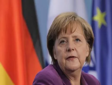 Меркел поздрави Самарас и го покани в Берлин 