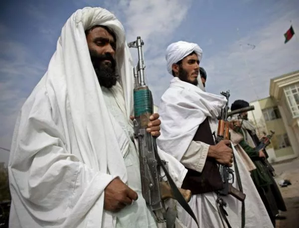 Талибанско нападение отне живота на 8 цивилни