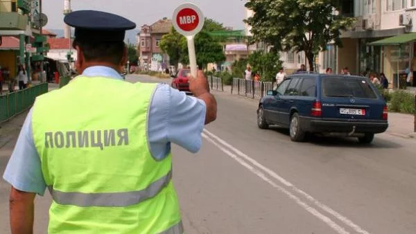 Започват масови проверки на автобуси и микробуси превозващи деца