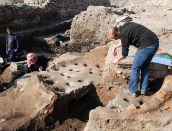 Археолози: Ковем историята, а Бойко ни пречи