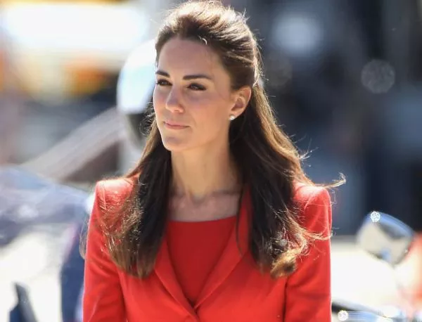 Принц Чарлз плаща 35 000 паунда за марковите дрехи на Кейт