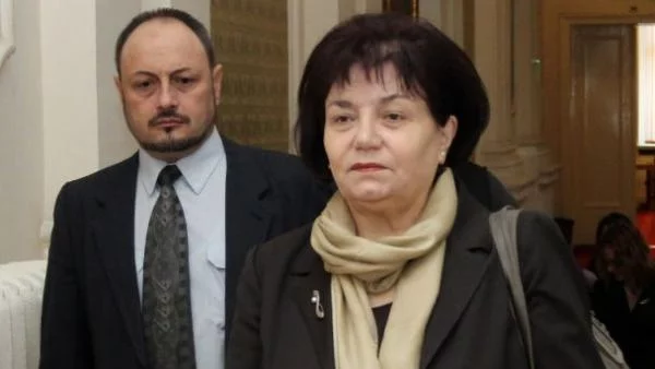 Янка Такева бе преизбрана за председател на учителския синдикат