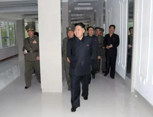 Мистериозна жена до новия севернокорейски лидер