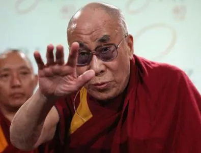 Далай Лама: Не осъждам, но и не подкрепям самозапалванията