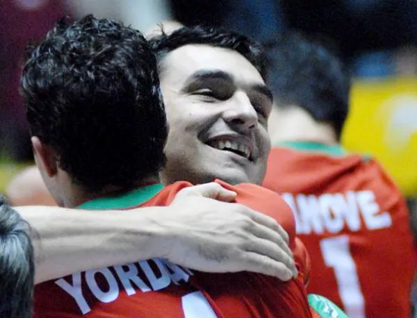 Владо Николов изигра последния си мач в България