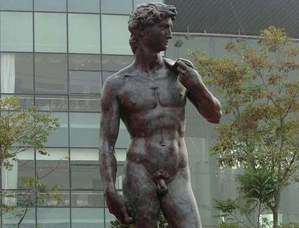 Китай цензурира скулптура на Микеланджело 