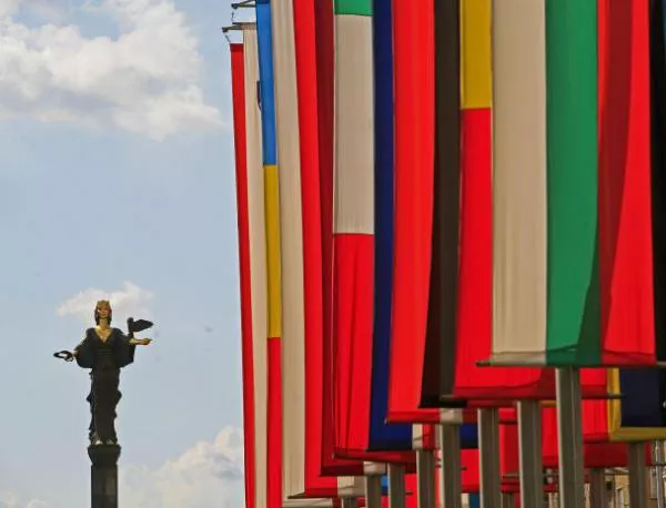 АФП: ЕС прие прибързано България и Румъния