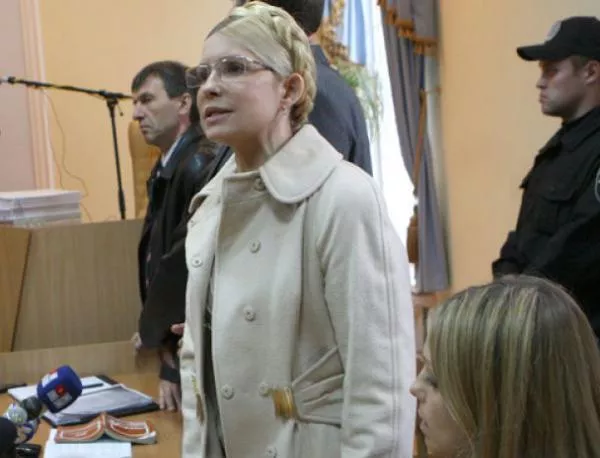 Тимошенко заплашва с чупене на прозорци