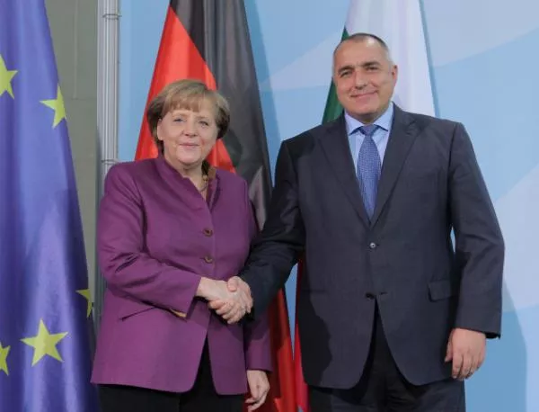 Блумбърг: Меркел е права, Гърция трябва да действа като България