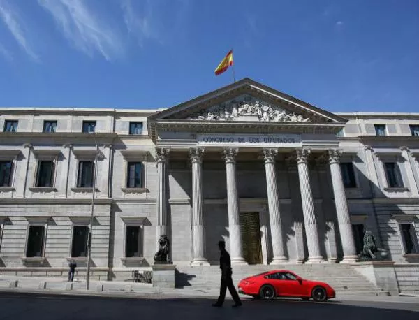 МВФ: Испания е в безпрецедентна двойна рецесия