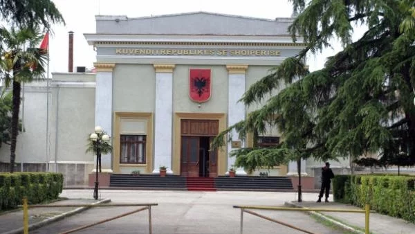 Парламентът на Албания не успя да приеме реформа, искана от ЕС