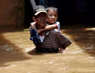 Жертвите на водния ад във Филипините скочиха тройно 