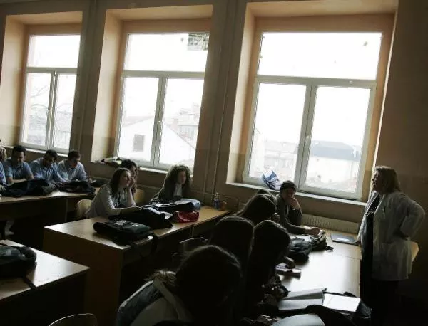 Българските учители застаряват застрашително