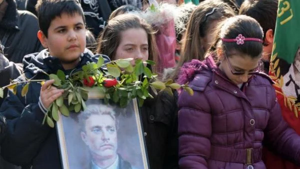 Комисията по дискриминация посегна и на Левски