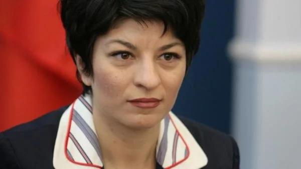  Атанасова: Промяната в здравеопазването ще се усети от всички 