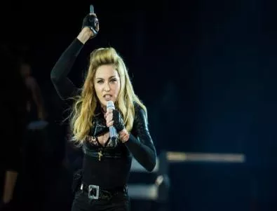 Руснаци искат 333 млн. рубли компенсация от Мадона