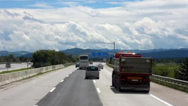 Забранява се движението на тежкотоварни автомобили 