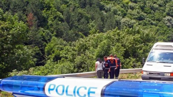 Полицай наби шофьор след ПТП и избяга 