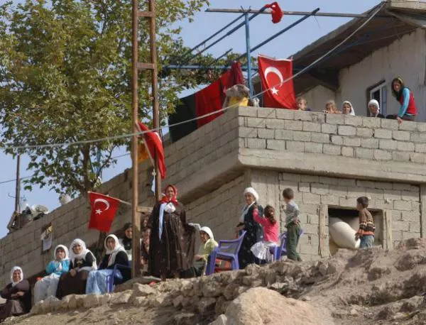 Турция спря приемането на сирийски бежанци 