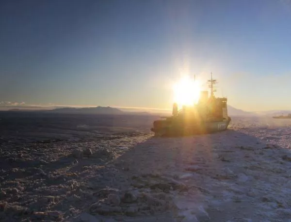 Нова акция на еколози срещу Газпром в Арктика