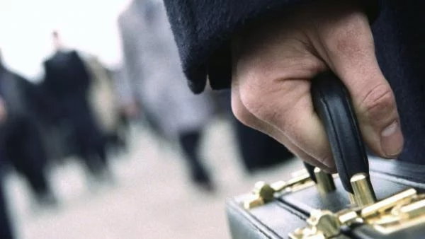 Освобождават чуждите компании от осигуровки 