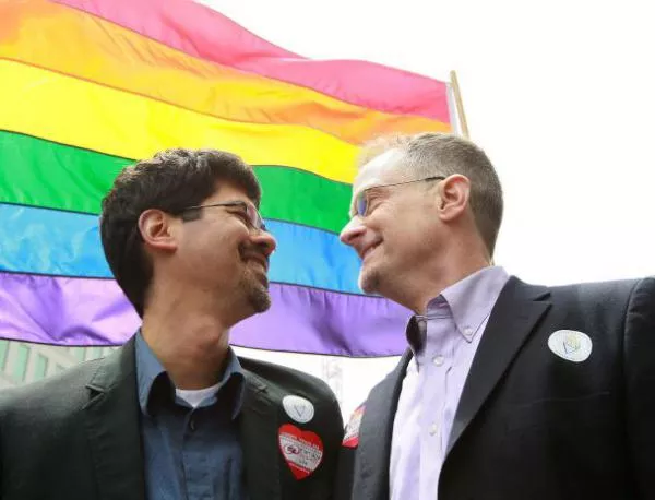 Франция крачи към узаконяване на гей браковете 