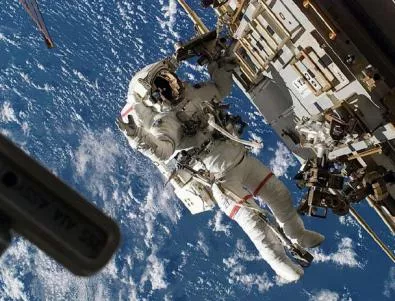 Космонавтите от МКС се завърнаха на Земята (Видео)