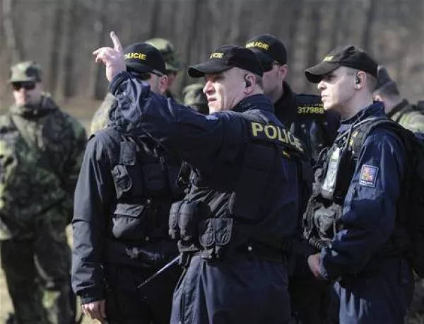 Българи на съд в историческо дело за тероризъм в Чехия
