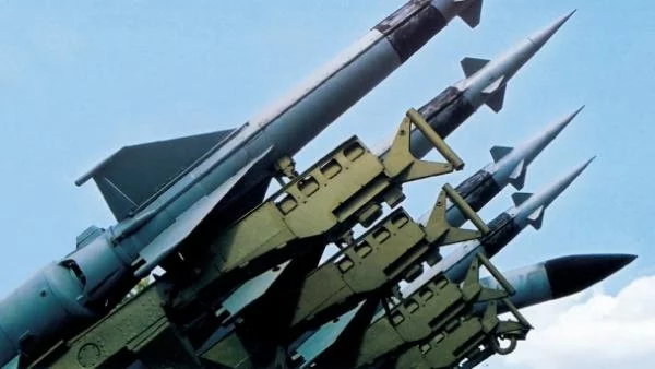 Турция разполага артилерия и зенитни ракети на границата със Сирия 