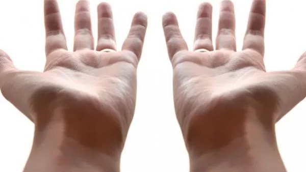 Египтянин си отряза ръцете, за да спре да краде 