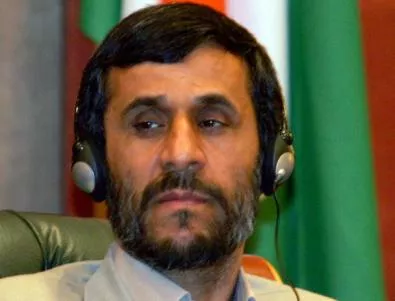 Осъдиха съветник на Ахмадинеджад за оскърбление на Хаменей