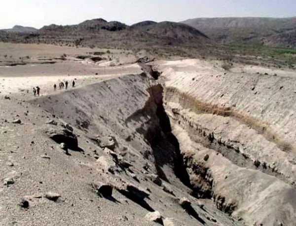 Трусове разцепиха на две тектонска плоча