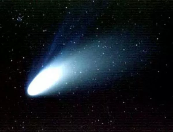 Ледена комета засенчва Луната 