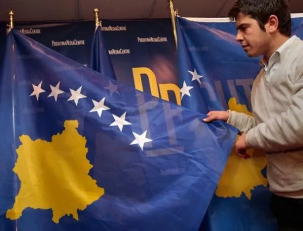 Фюле: Няма да има подялба на Косово 