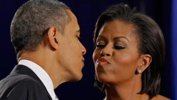 Мишел Обама вече гласува за съпруга си 