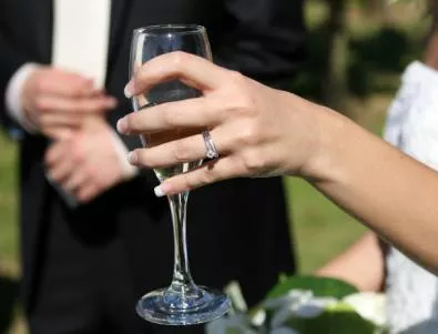Българите се женят все по-рядко