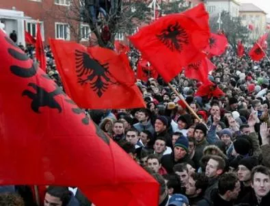 Протест в Прищина срещу диалога със Сърбия
